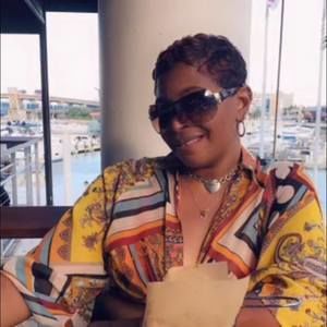 Meet your Posher, Staci